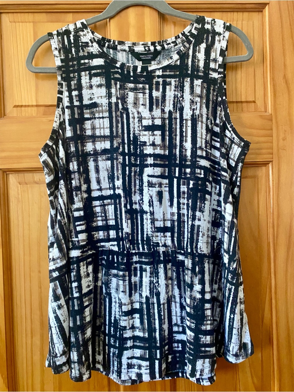 Simply Vera Vera Wang Sleeveless Swing Tank Top Black White Abstract Print L